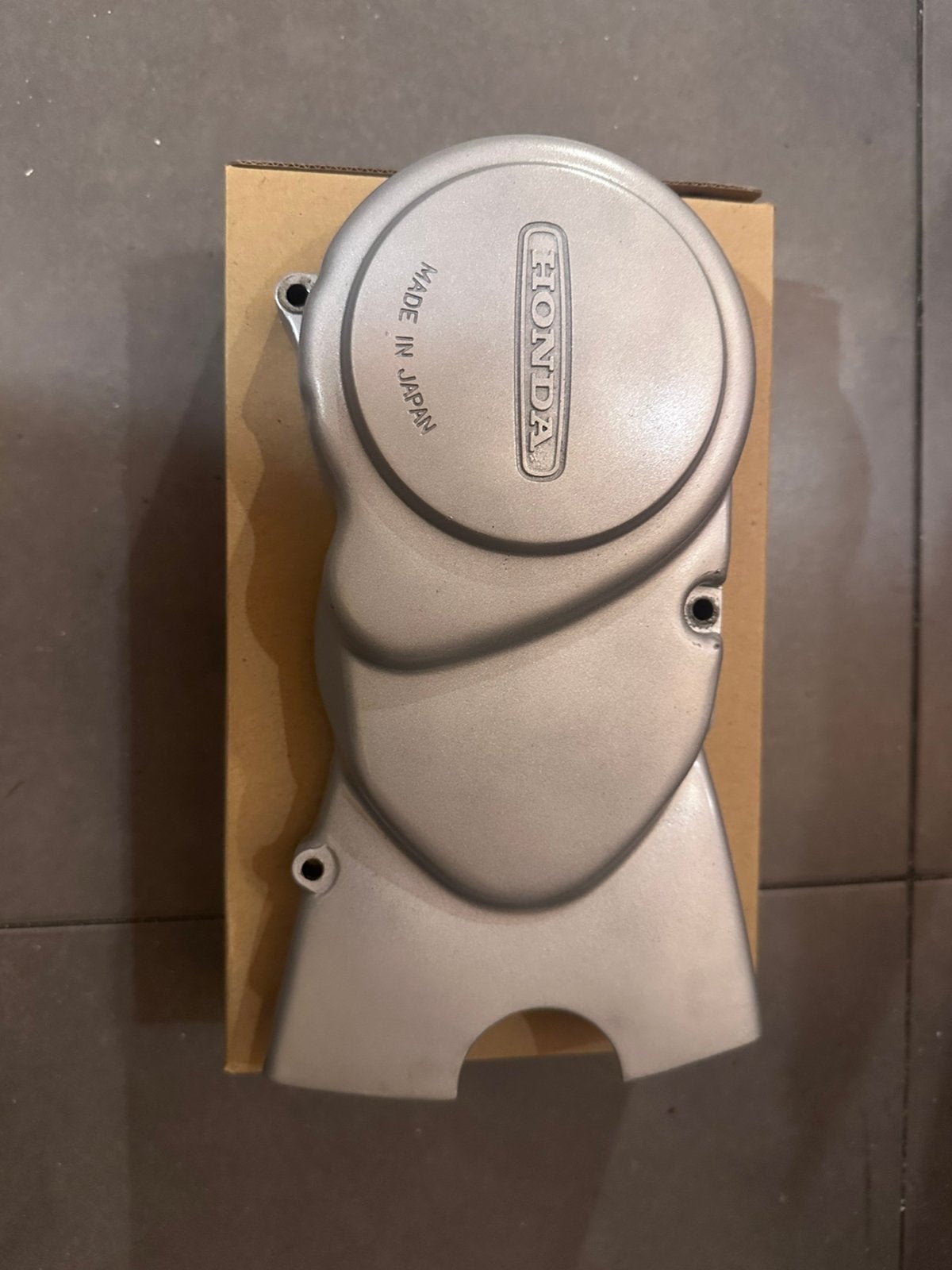 Vliegwiel cover - Honda C90 C70 C50, Vélos & Vélomoteurs, Enlèvement ou Envoi, Comme neuf