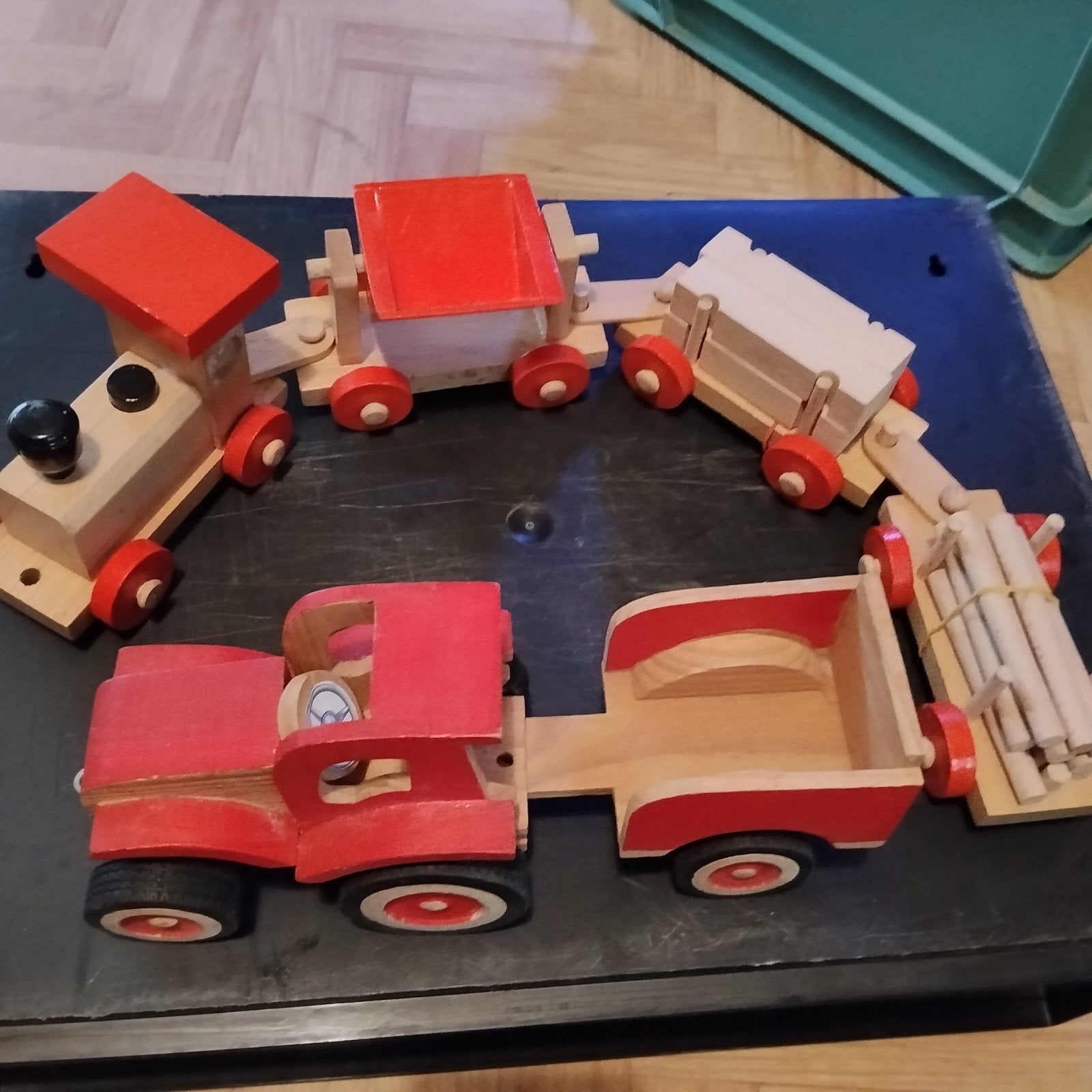 2 sets Houten speelgoed tractors en wagentjes, Ophalen of Verzenden