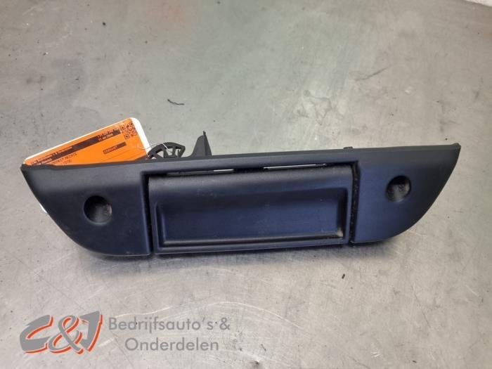 Poignée porte coulissante droite d'un Volkswagen Crafter, Autos : Pièces & Accessoires, Volkswagen, -, 3 mois de garantie, Utilisé