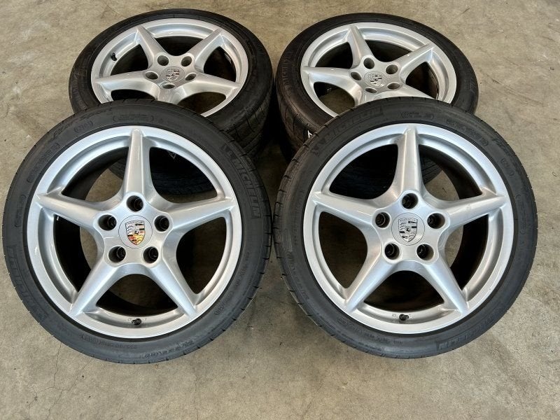 18 inch originele velgen + zomerbanden Porsche 911 997, Auto-onderdelen, Gebruikt, -, -, Banden en Velgen