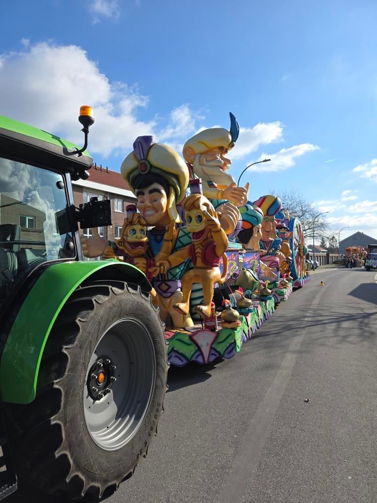 Praalwagen aladdin, Hobby en Vrije tijd, Ophalen of Verzenden, Gebruikt, Overige typen