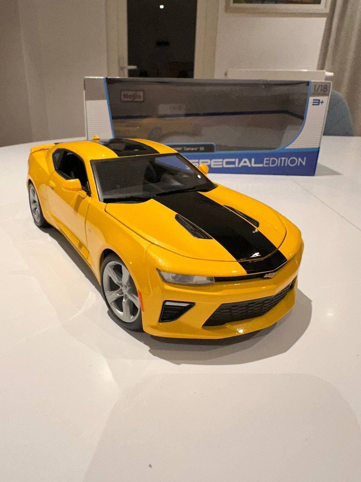 CAMARO SS 2016 1/18 Maisto État neuf en boite, Hobby & Loisirs créatifs, Voitures miniatures | 1:18, Enlèvement ou Envoi, Neuf