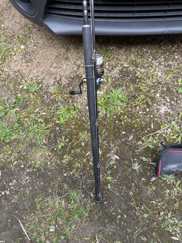Canne à carnasier, Enlèvement, Utilisé, Moulinet