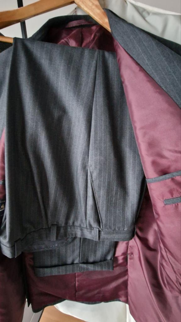 Scabal maatwerk kostuum grijs met witte krijtlijn, Ophalen, Grijs