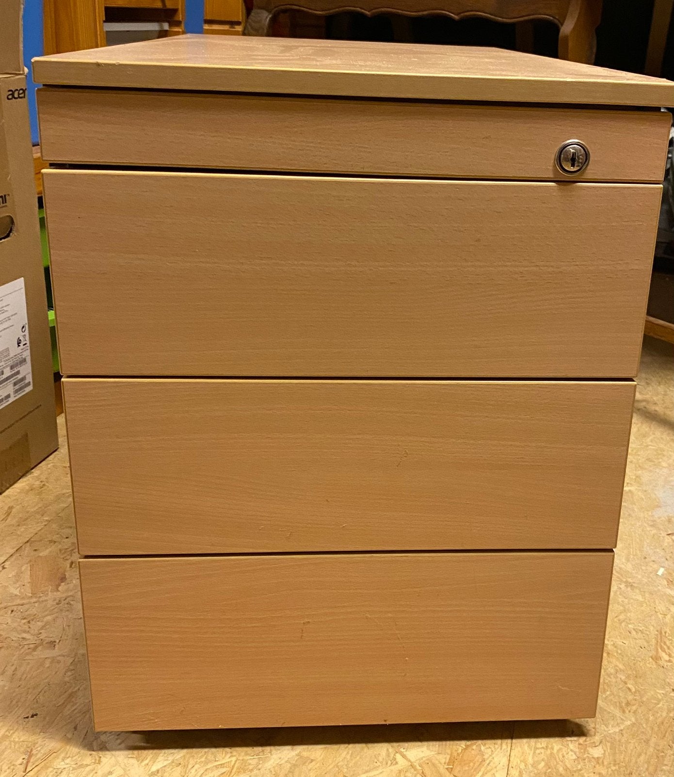 Caiison pour bureau hêtre, Enlèvement, Comme neuf