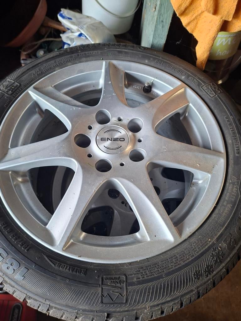 Enzo velgen 15" met winterbanden, Auto-onderdelen, Banden en Velgen, Ophalen, Winterbanden, Velg(en)