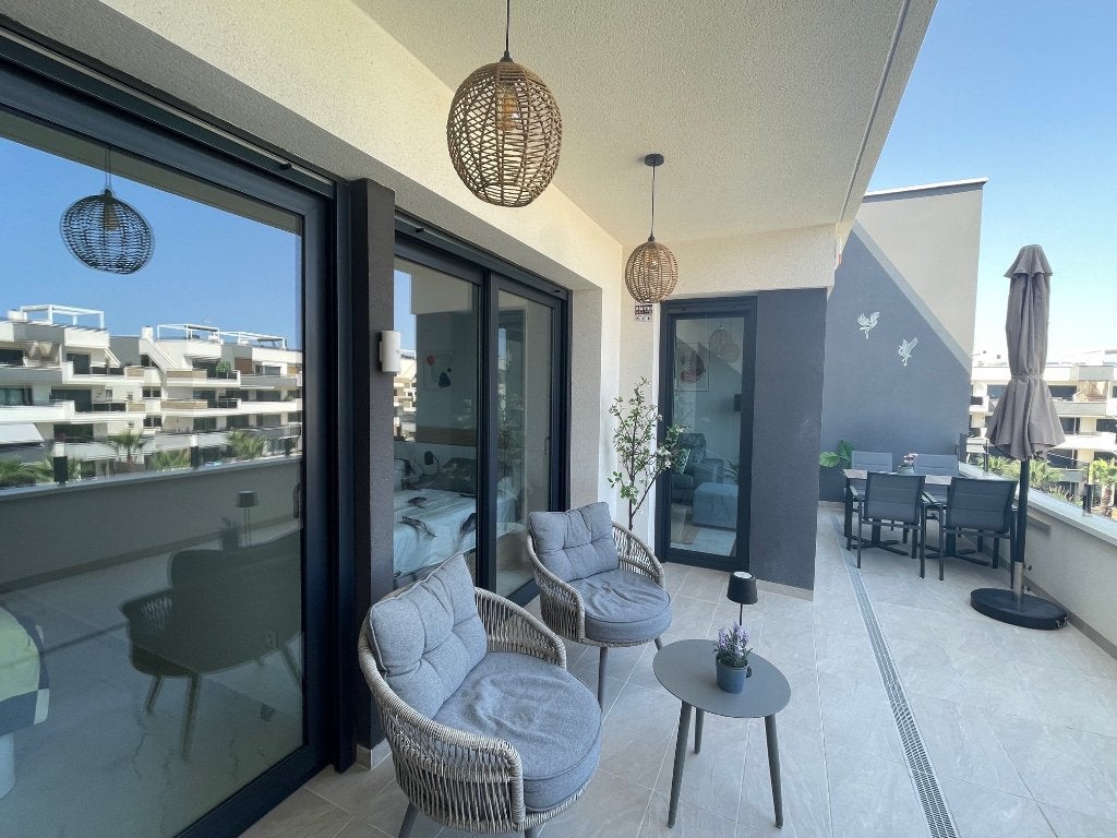 Te huur:  Penthouse met 80 m² privé rooftop, 2 slaapkamers, Costa Blanca, Wasmachine, Aan zee