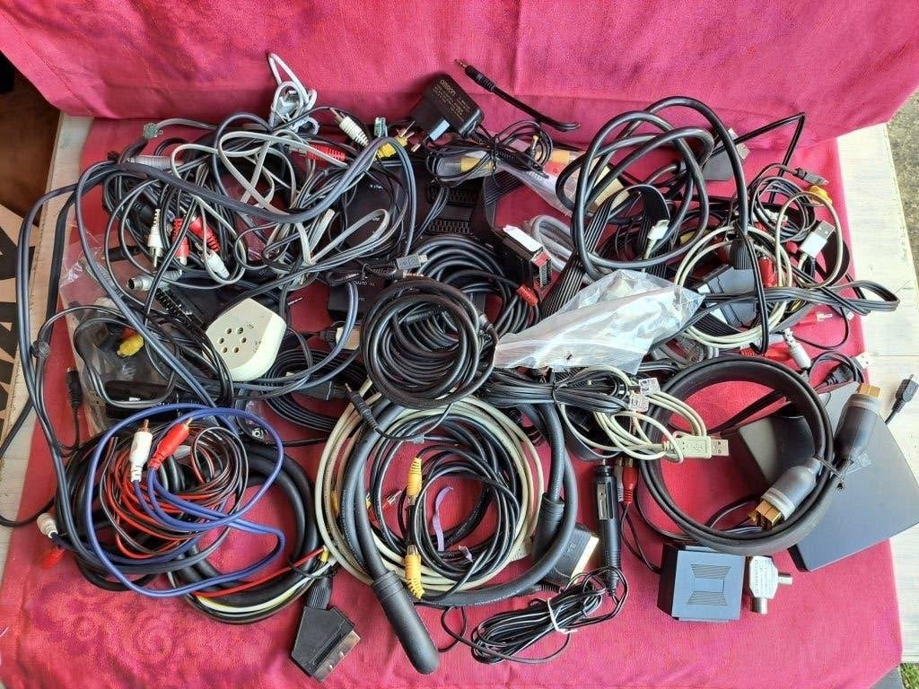 Partij audio/video kabels en adapters, Enlèvement ou Envoi, Comme neuf, Autres types