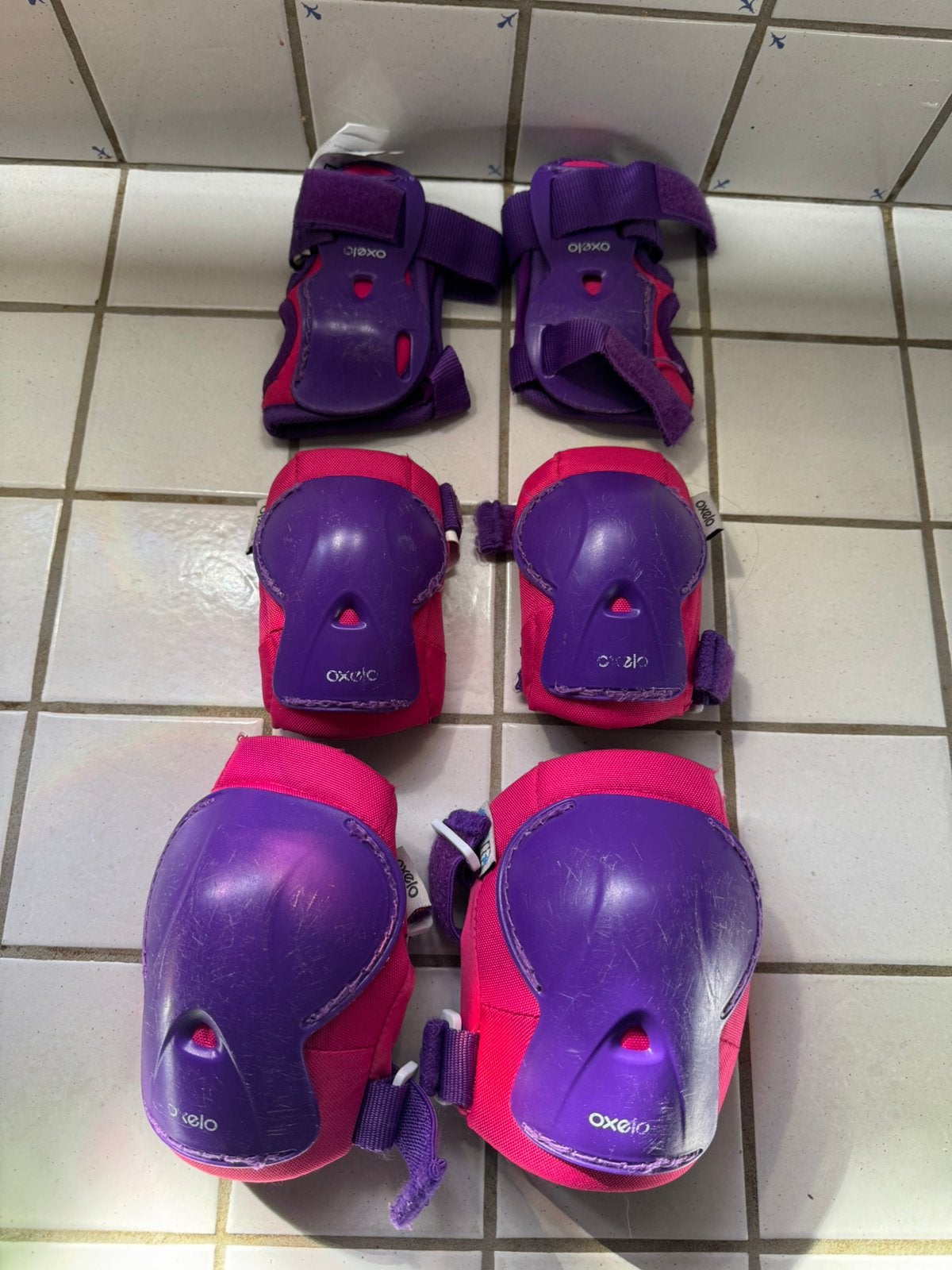 Set de protections roller, trotinette,.. 3-7 ans, Enfants & Bébés, Enlèvement, Réglable, Utilisé, Enfants