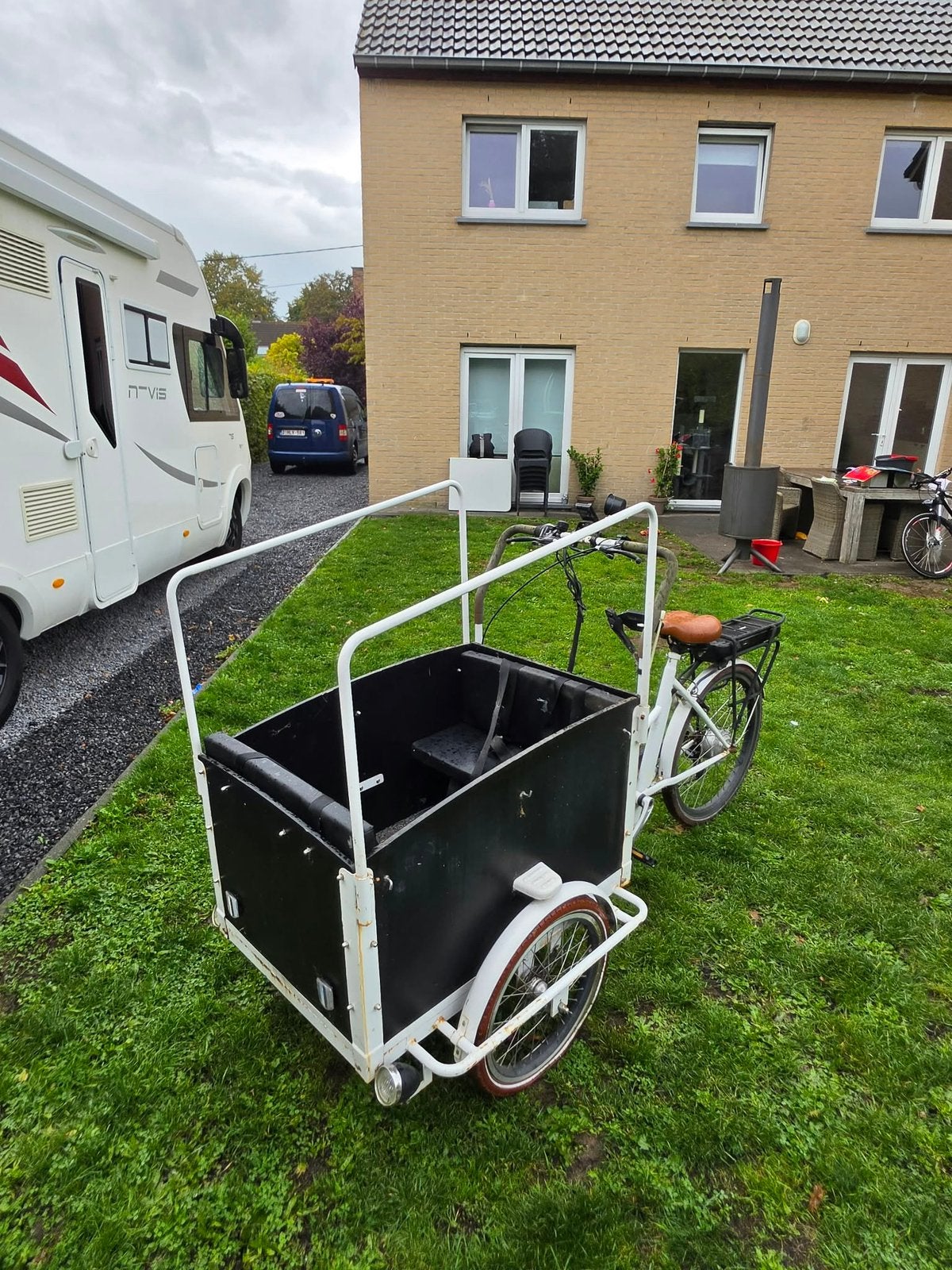Bakfiets in goede staat, Fietsen en Brommers, 4 kinderen of meer, Gebruikt, Velgrem, Elektrisch