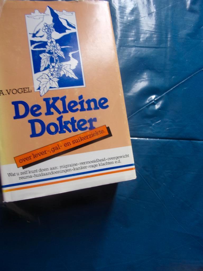 A.VOGEL :De kleine dokter over lever/gal/suikerziekten, Boeken, Ophalen of Verzenden, Zo goed als nieuw