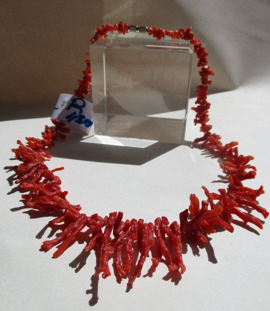 K8-R- Koraal Ketting- ROOD- Takjes- 43 cm., Envoi, Autres matériaux, Collier
