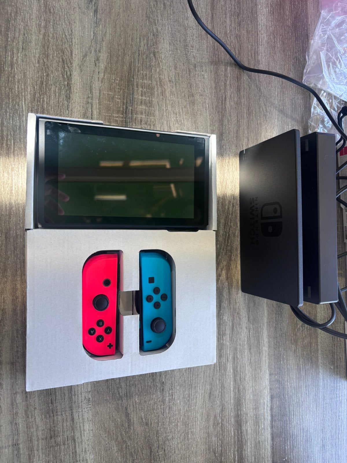 Nintendo Switch en excellent état, quasiment comme neuve., Consoles de jeu & Jeux vidéo, Consoles de jeu | Nintendo Switch, Avec 1 manette