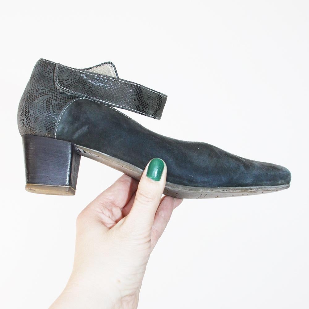 Escarpins Pocco Pazza en daim -s17 (taille 39½) €30, -, Autres couleurs, Pocco Pazza, Escarpins, Comme neuf