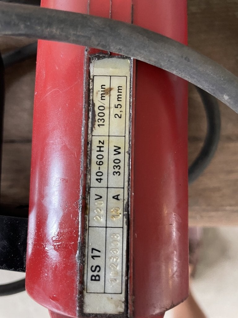 Machine de découpe de tôle électrique, Enlèvement, Comme neuf, Perles