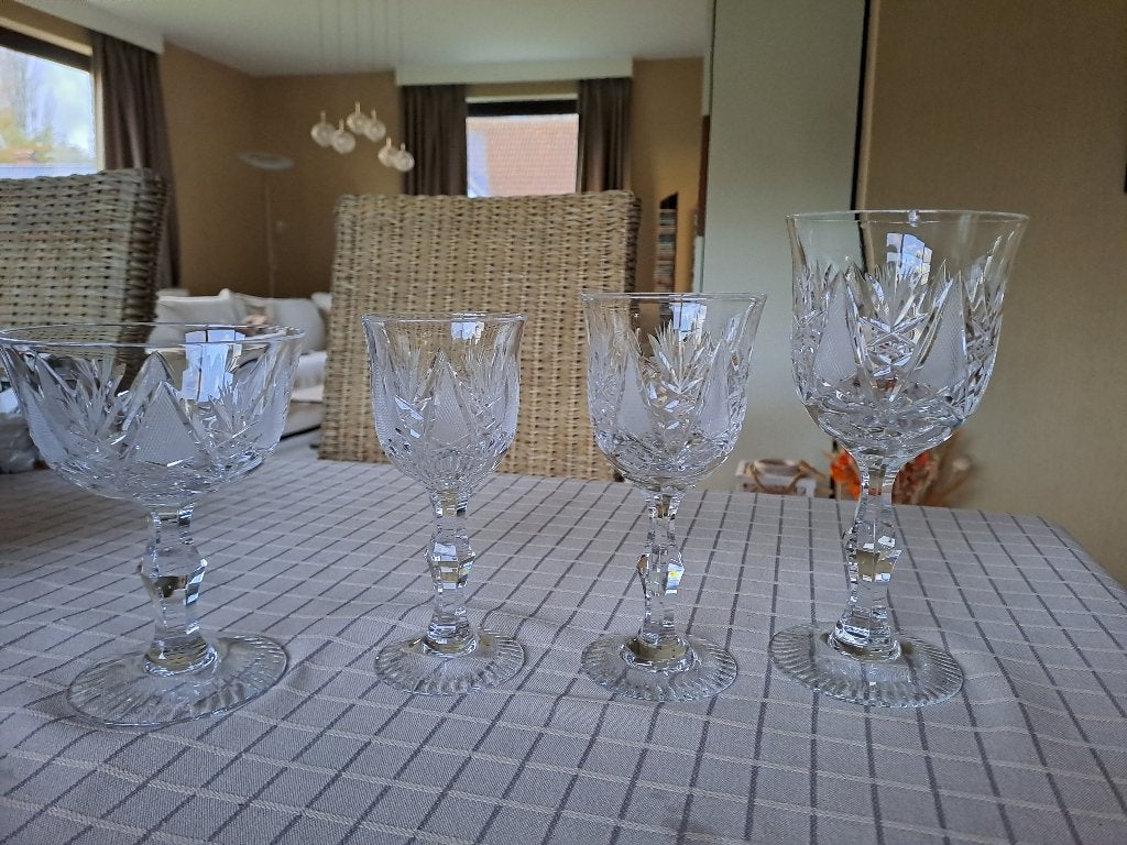 Kristallen glasservies, Ophalen