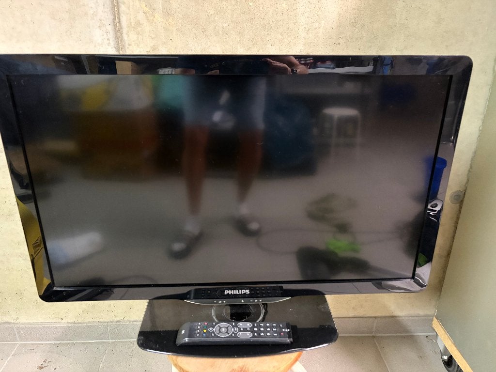 Philips TV 32 inch, Ophalen, Philips, Gebruikt, LCD