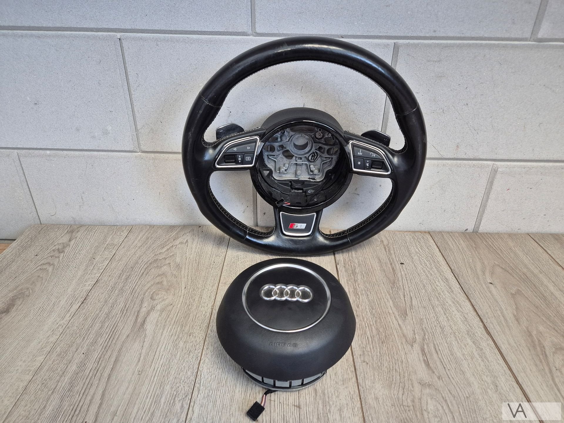 Audi A1 stuur 2010 - 2019 + knoppen en flippers ORIGINEEL S1, Auto-onderdelen, Gebruikt, -, -, -