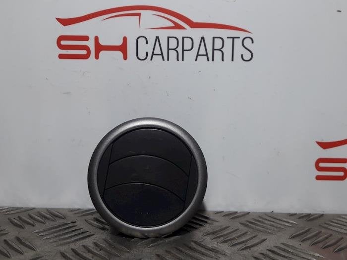 Grille aération tableau de bord d'un Suzuki Swift, -, 3 mois de garantie, Utilisé, -