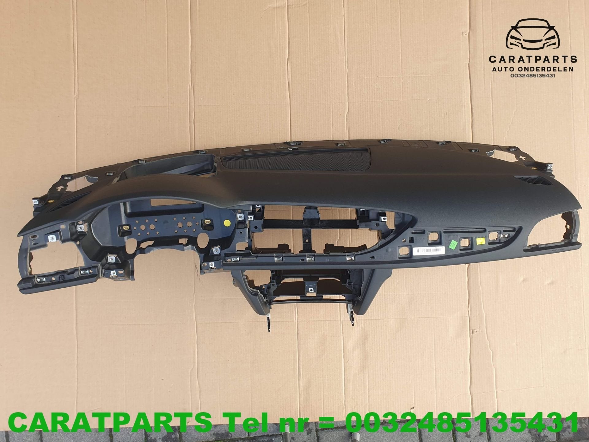 Tableau de bord A6 4G1857001E Tableau de bord A6 pour mod le, AUDI AG, Auto-Union-Strasse 1
85045  Ingolstadt, DE, Audi, Utilisé