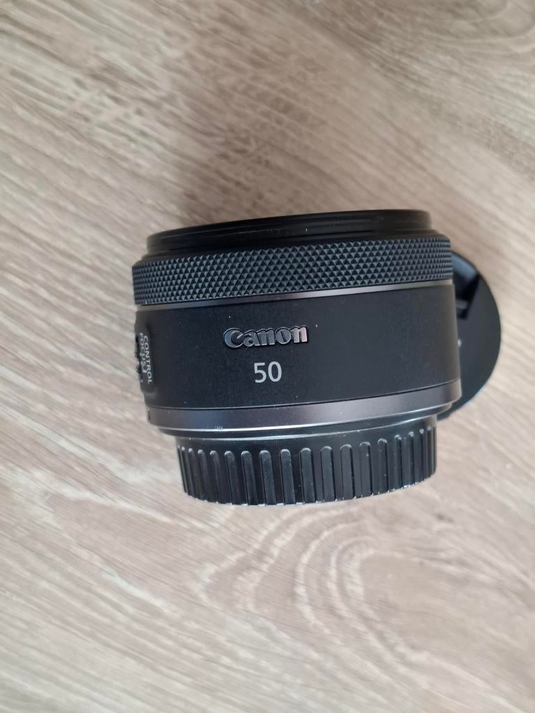 Canon RF 50 1.8 stm Canon nifty fifty, Ophalen of Verzenden, Zo goed als nieuw, Standaardlens