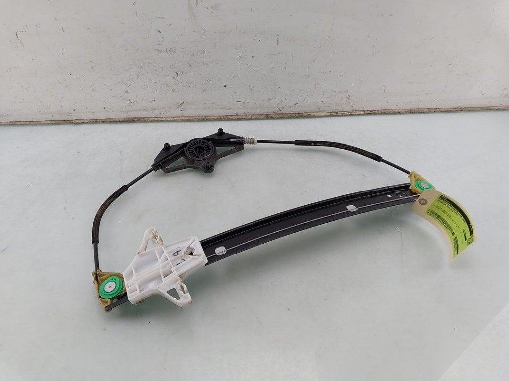 MECANISME VITRE ARRIÈRE GAUCHE Skoda Octavia Combi (5EAC), Utilisé, Info@skoda-auto.de, Skoda, Max-Planck-Straße  3-5
64331  Weiterstadt, DE