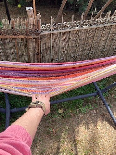 Hamac avec support métallique (Toile à rayures) - Bon état, Jardin & Terrasse, Enlèvement, Utilisé, Avec support
