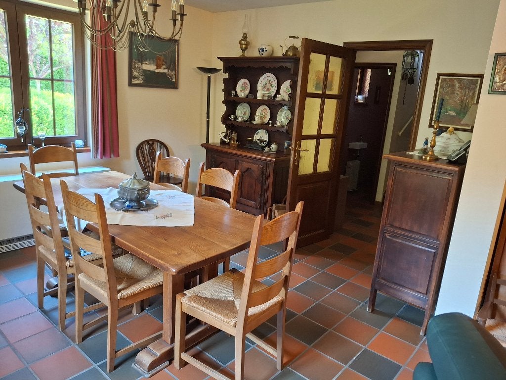 table de salle-à-manger et chaises, 150 à 200 cm, Cinq personnes ou plus, Comme neuf, Enlèvement