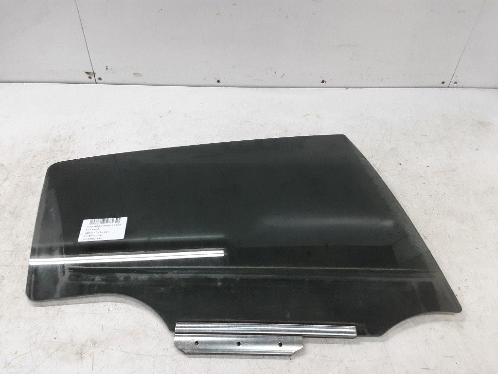 PORTIERRUIT RECHTS ACHTER Toyota Yaris III (P13), Gebruikt, Mevr. I. Hauben, Toyota, Rue de l'Espoir 34 34
4030  GRIVEGNÉE, BE