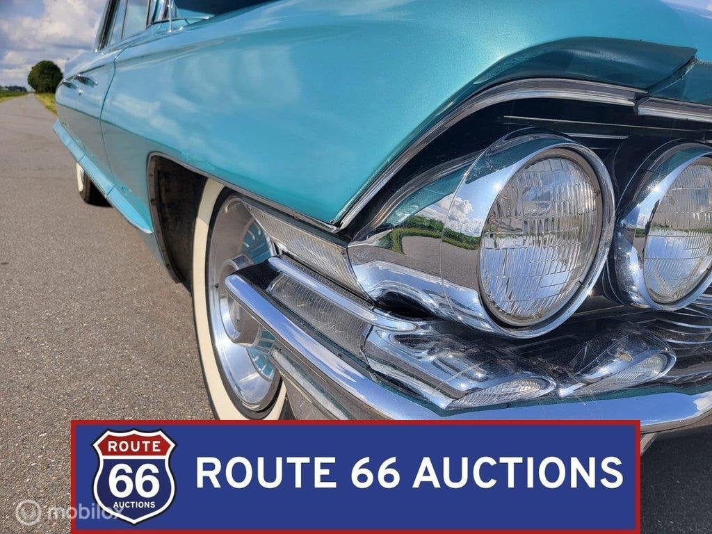 Cadillac Sedan DeVille | 1962 | Route 66 Auctions, Auto's, Oldtimers, Cadillac, Zwart, Bedrijf, Handgeschakeld
