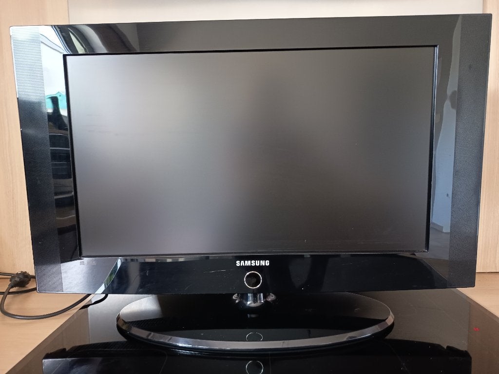 Samsung LCD TV (26-32 inch) met afstandsbediening, Ophalen, LCD, Zo goed als nieuw, Samsung