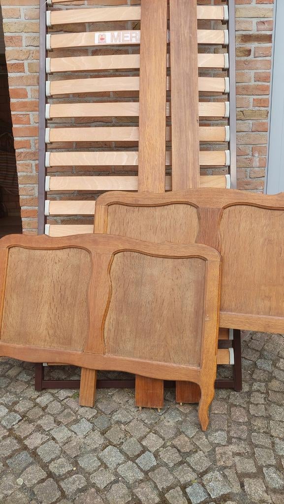 Bretoens eiken bed, Ophalen
