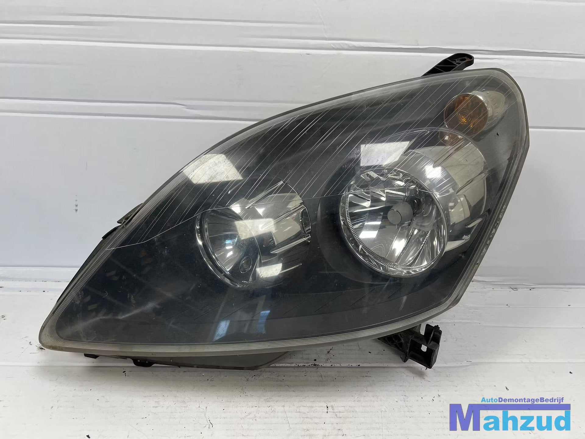 OPEL ZAFIRA B Links Koplamp 2005-2012, Opel Automobile GmbH, Opel, Bahnhofsplatz 1
65423  Russelsheim am Main, DE, Kontakt@opel-infoservice.de