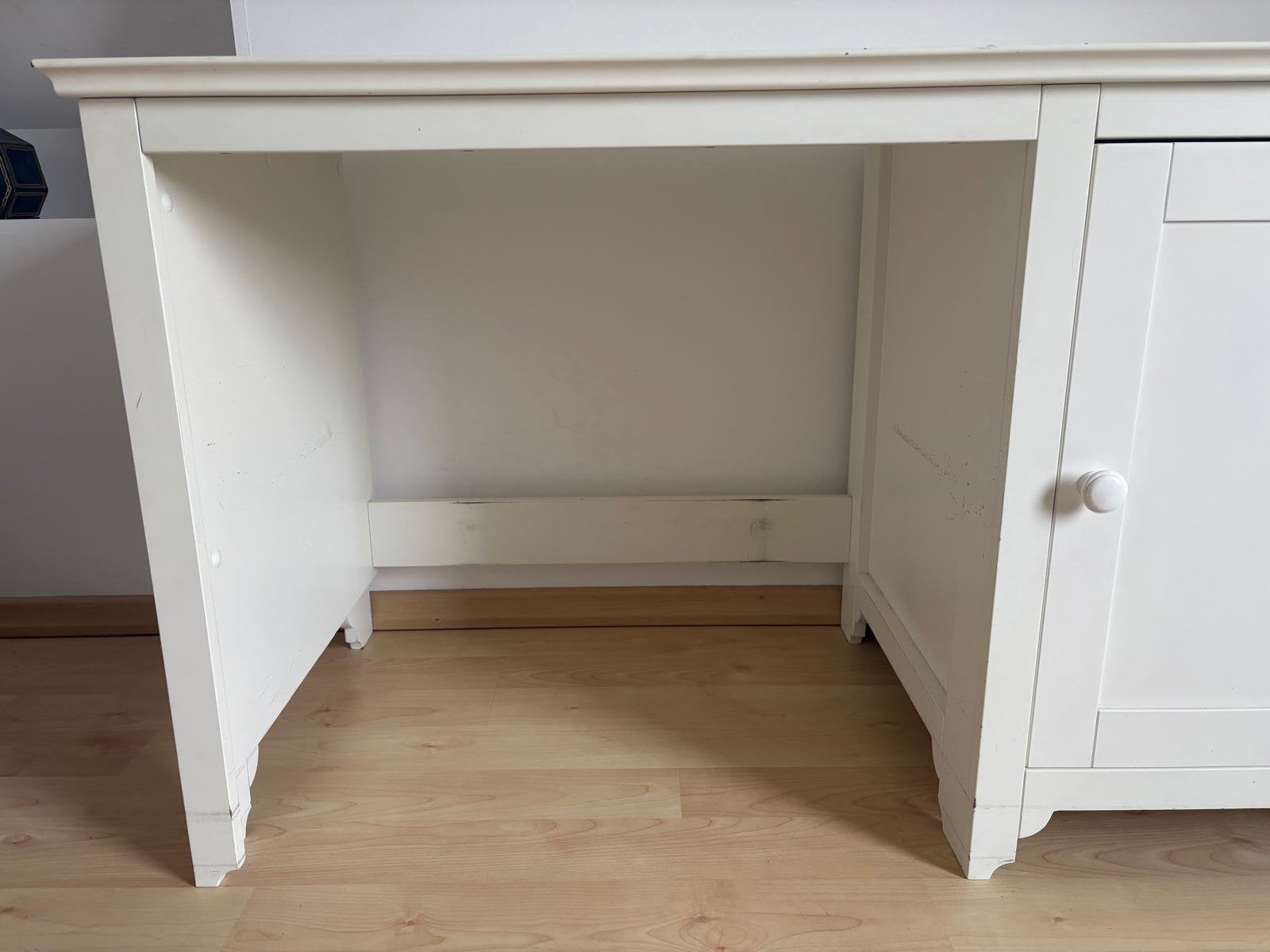 Witte bureau, Ophalen, Gebruikt