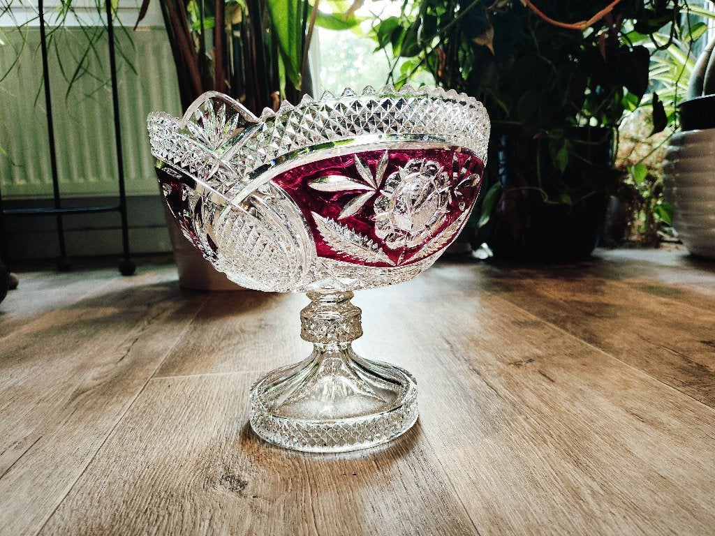 Grote handgeslepen kristallen coupe op voet, Ophalen of Verzenden