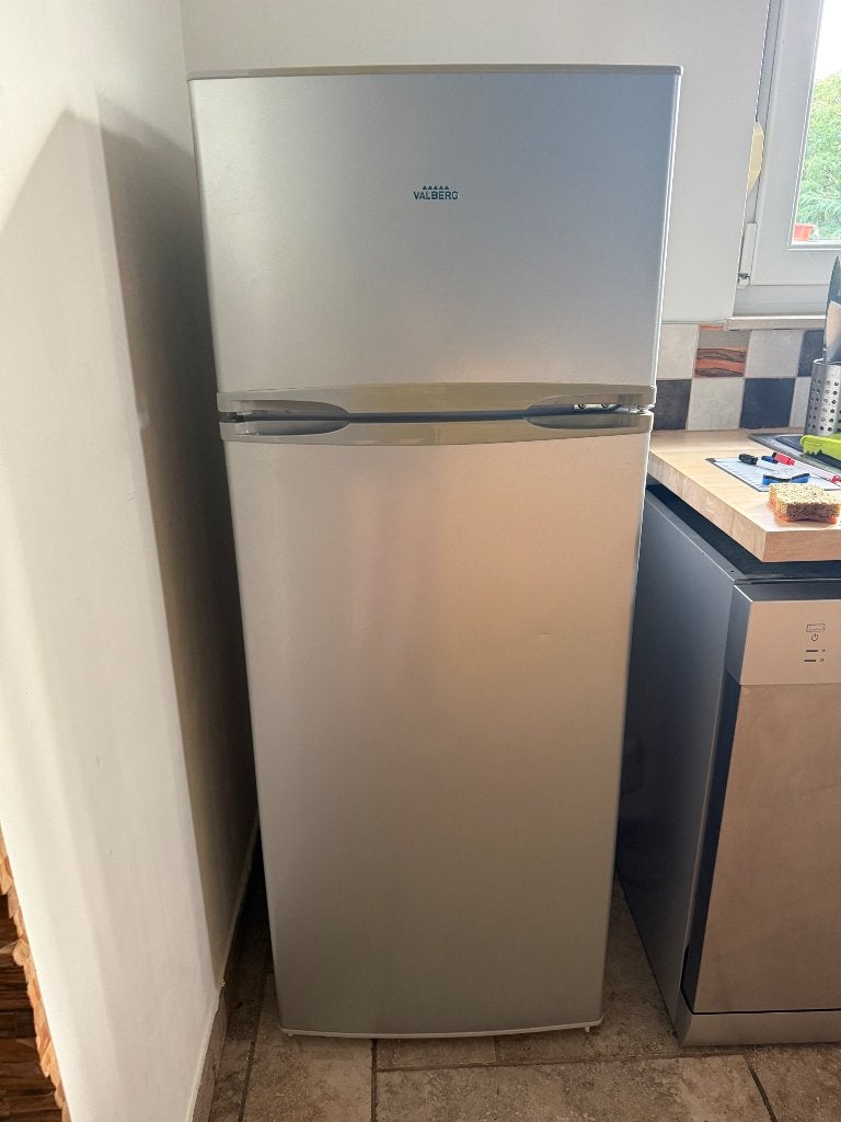 Frigo+ congelateur, Electroménager, Classe énergétique A ou plus économe, 120 à 140 cm, Enlèvement, Utilisé