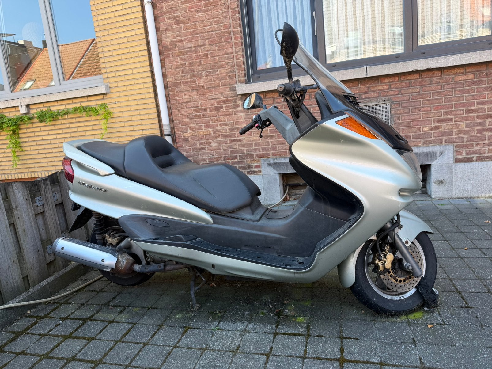 Yamaha majesty, Enlèvement