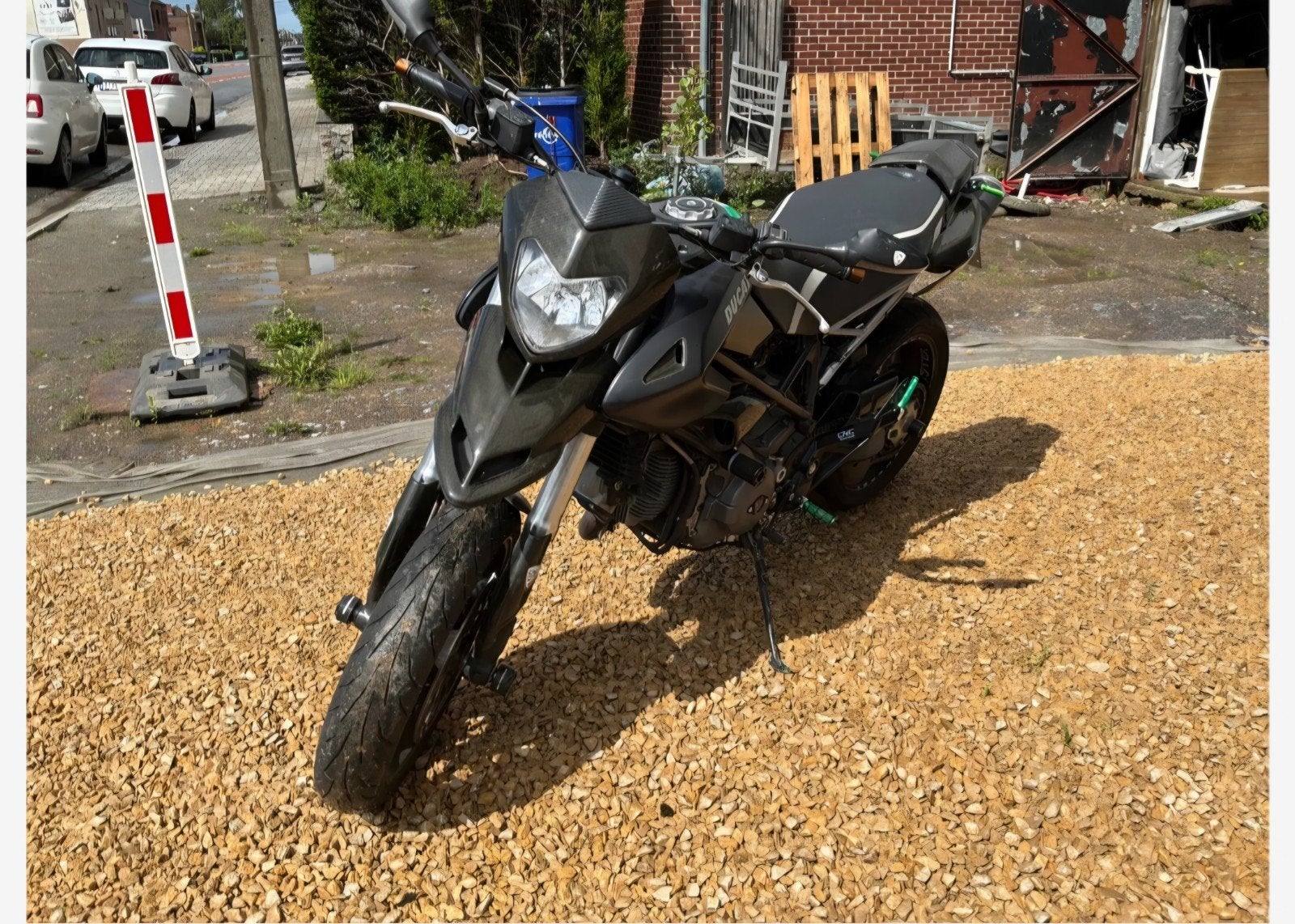 ducati hypermotard 796, Particulier