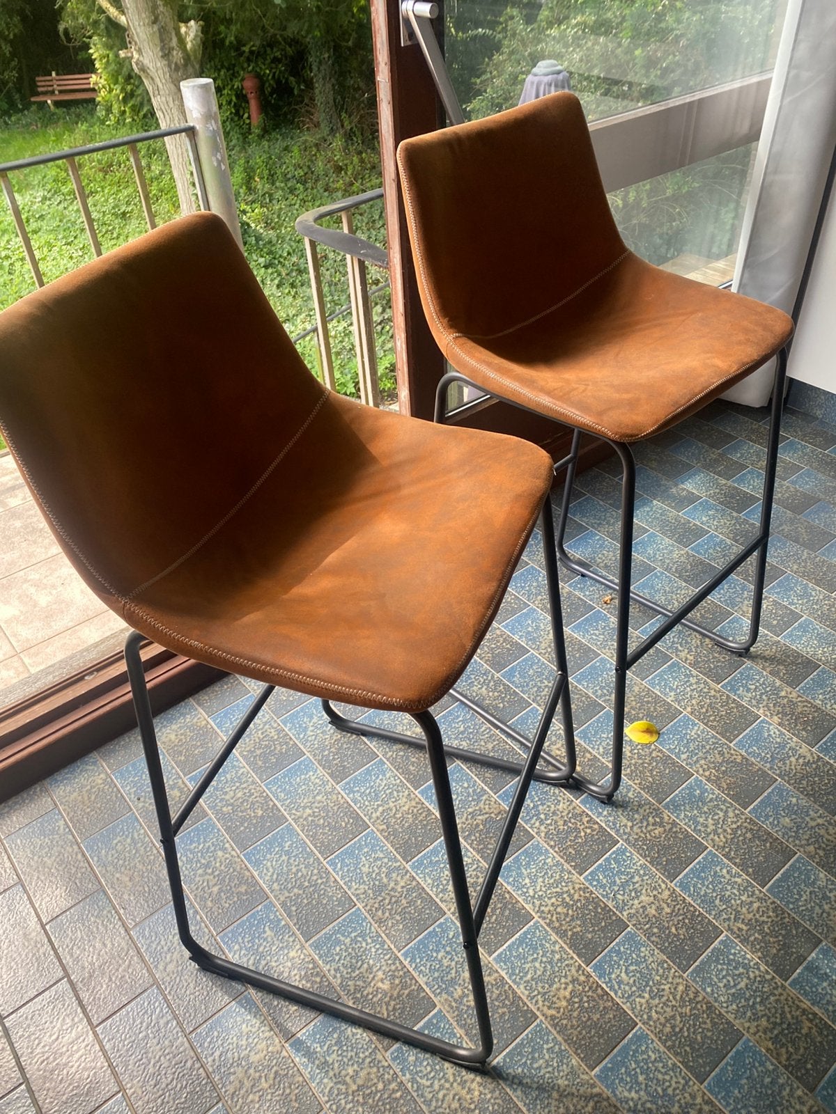 2 barkrukken cognackleur, Maison & Meubles, Tabourets de bar, Utilisé, 60 à 90 cm, 2 tabourets, Enlèvement