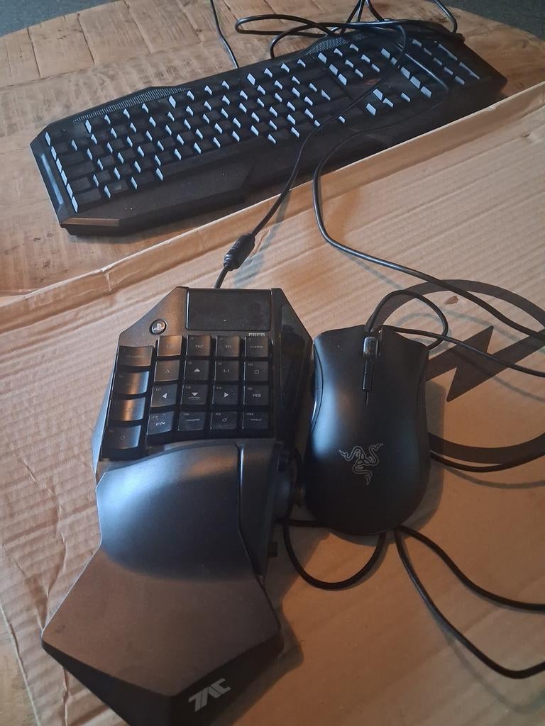 Tacticall assault commander en razor muis, Informatique & Logiciels, Souris, Comme neuf, Enlèvement, Autres types, Filaire