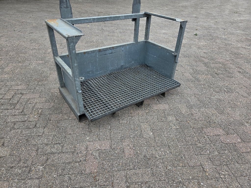 Gegalvaniseerde gasfles krat, Ophalen, Zo goed als nieuw, Krat