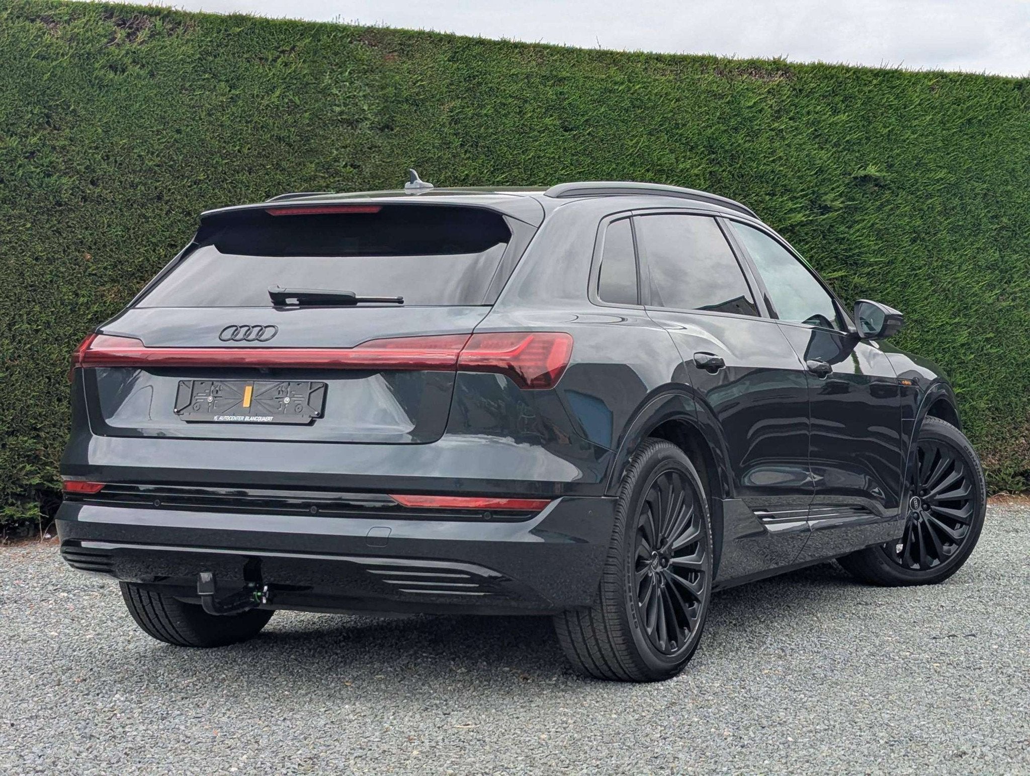 Audi Q8 e-tron ! verkocht!(Q8) S-line- opendak- trekhaak - h, Auto's, Audi, Automaat, Zwart, 408 pk, Q8 e-tron