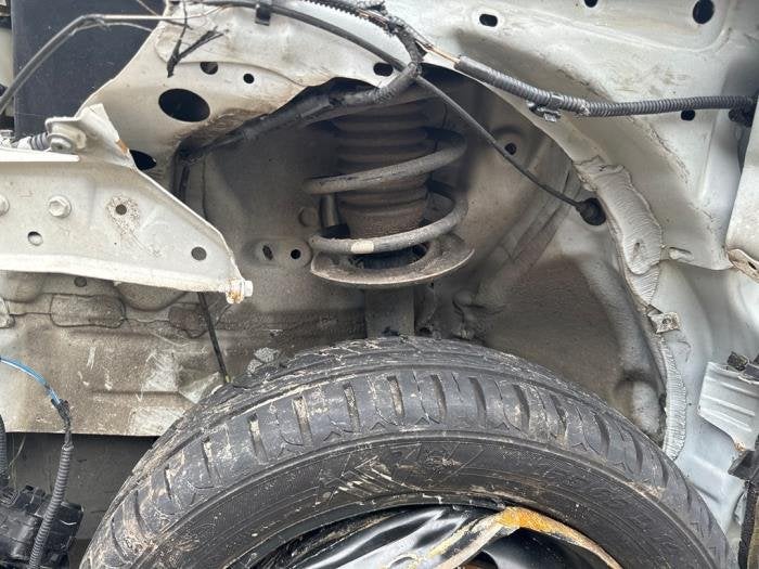 Schokdemper links-voor van een Citroen C1, Gebruikt, -, -, Ophalen of Verzenden
