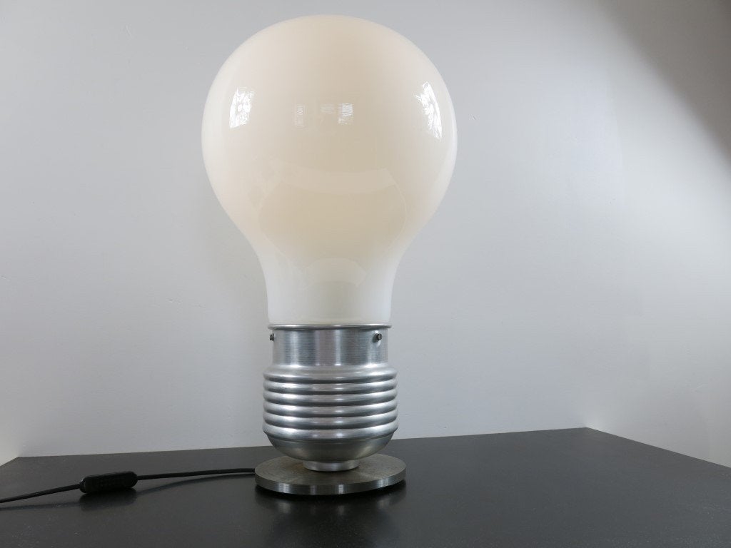 Lampe design Nuova Elleluce Italie n 938 années 1980, Antiquités & Art, Art | Objets design, Enlèvement, Lampe