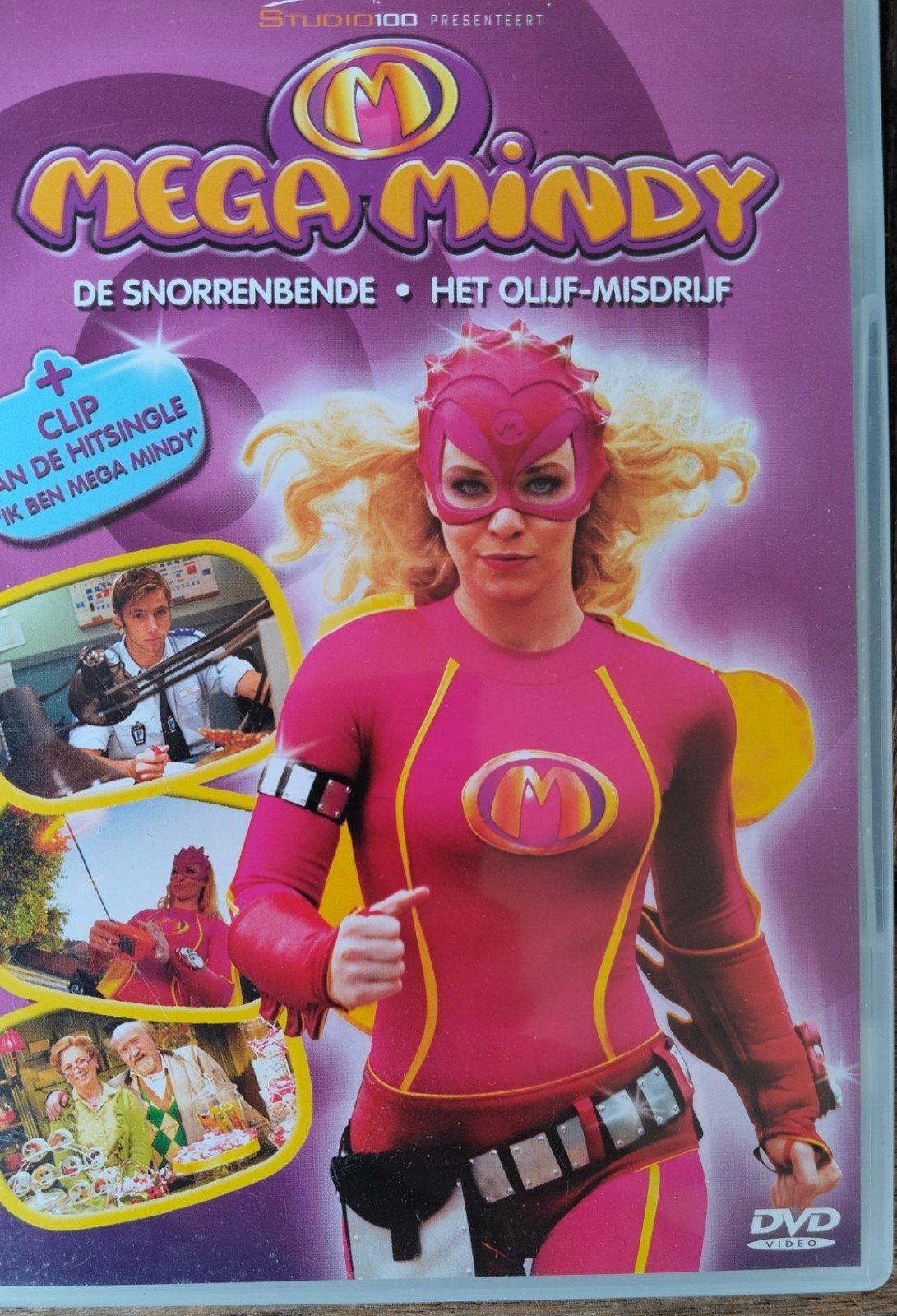 Mega Mindy - De snorrenbende & Het Olijf-Misdrijf, Ophalen