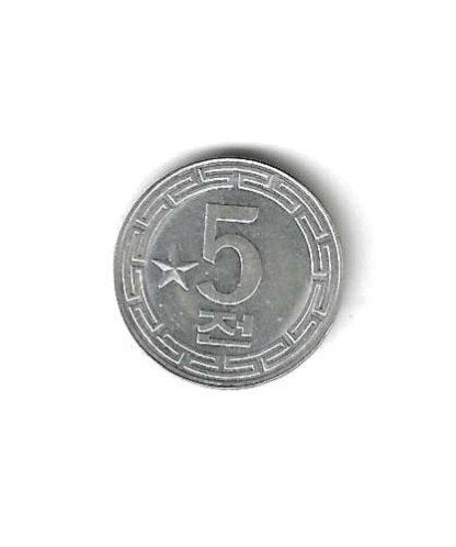 Noord-Korea, 5 Chon 1974, Star to left of value., Ophalen of Verzenden, Oost-Azië, Losse munt
