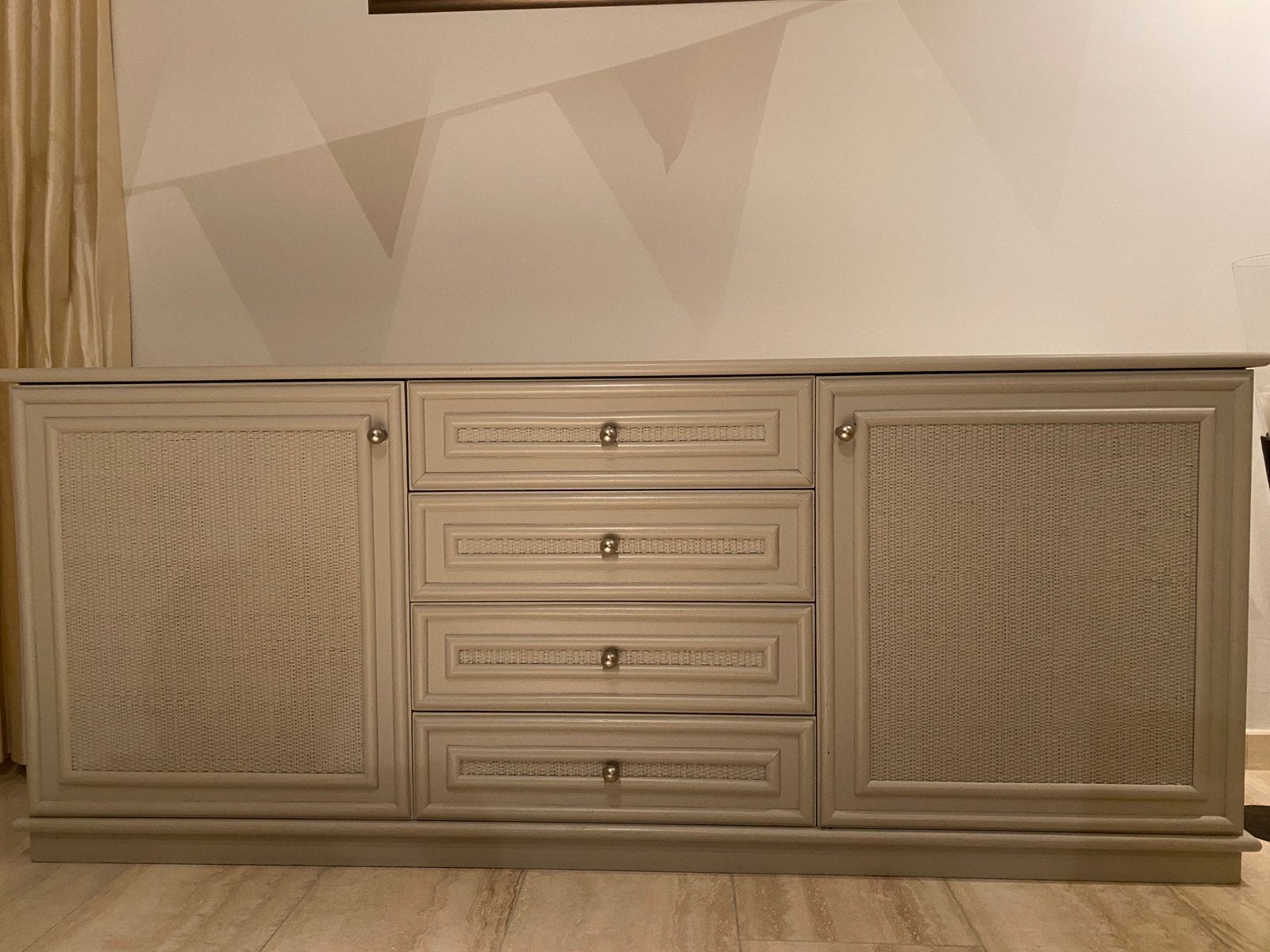 Originele lage kast, 150 à 200 cm, Comme neuf, Enlèvement, Autres essences de bois