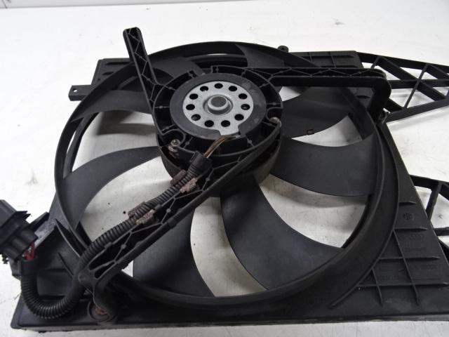 VENTILATEUR RADIATEUR MOTEUR Volkswagen Polo IV (9N1 / 2/3), Utilisé, Volkswagen