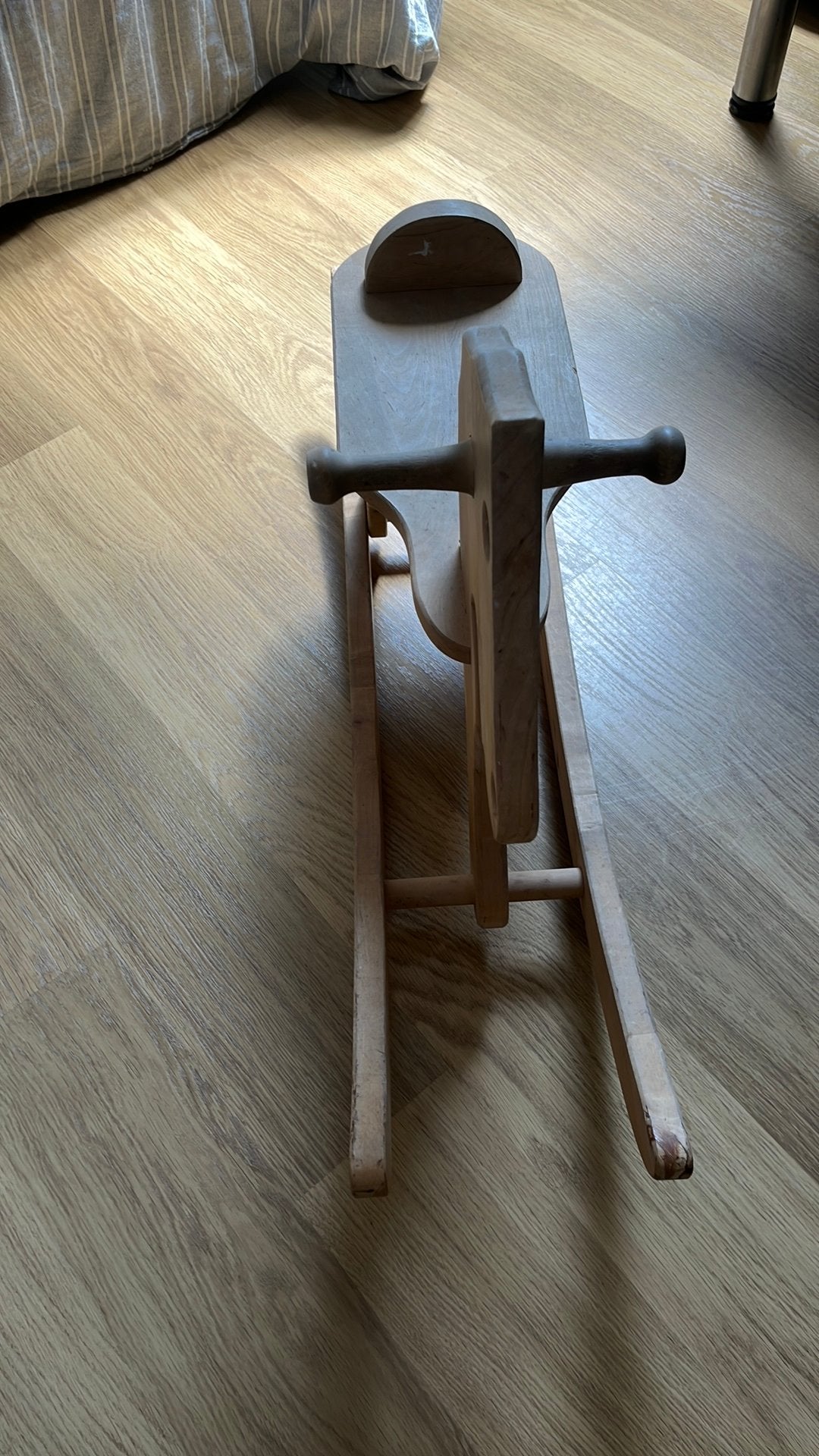 Leuk houten schommelpaard, Ophalen, Zo goed als nieuw