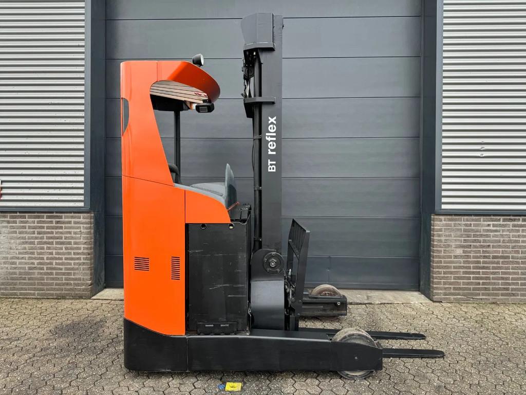BT reachtruck RRE200 2 ton (année de construction 2010), Articles professionnels, Machines & Construction | Chariots élévateurs & Transport interne